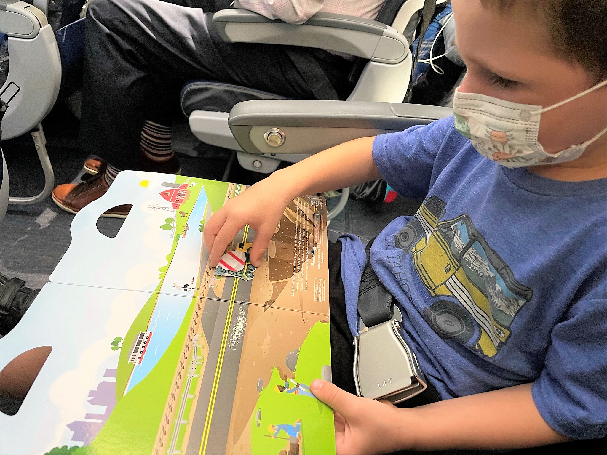 How to Keep Your Toddler Busy on a Long Flight (Ages 8 Months to 5 Years) -  The Flying Mum